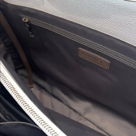 ❤️NWT CHANEL GRAND SHOPPING BAG IN CAVIAR WHITE LEATHER WITH SILVER HARDWARE - Picture 10 of 17